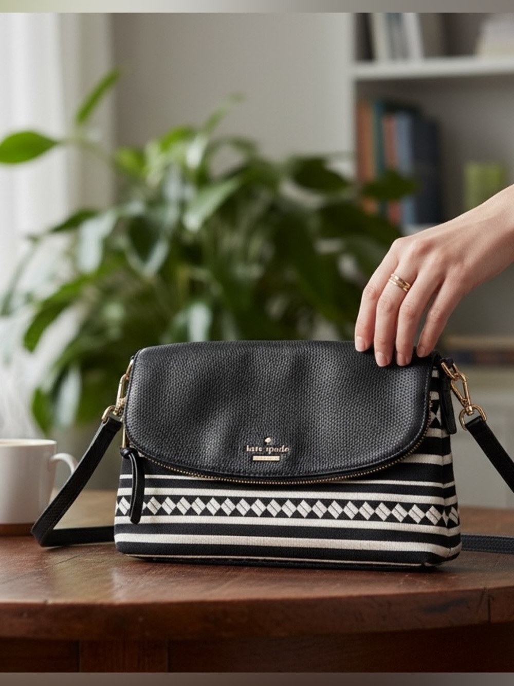 Kate Spade New York Black White Crossbody Bag Jackson Street Harlyn Purse
